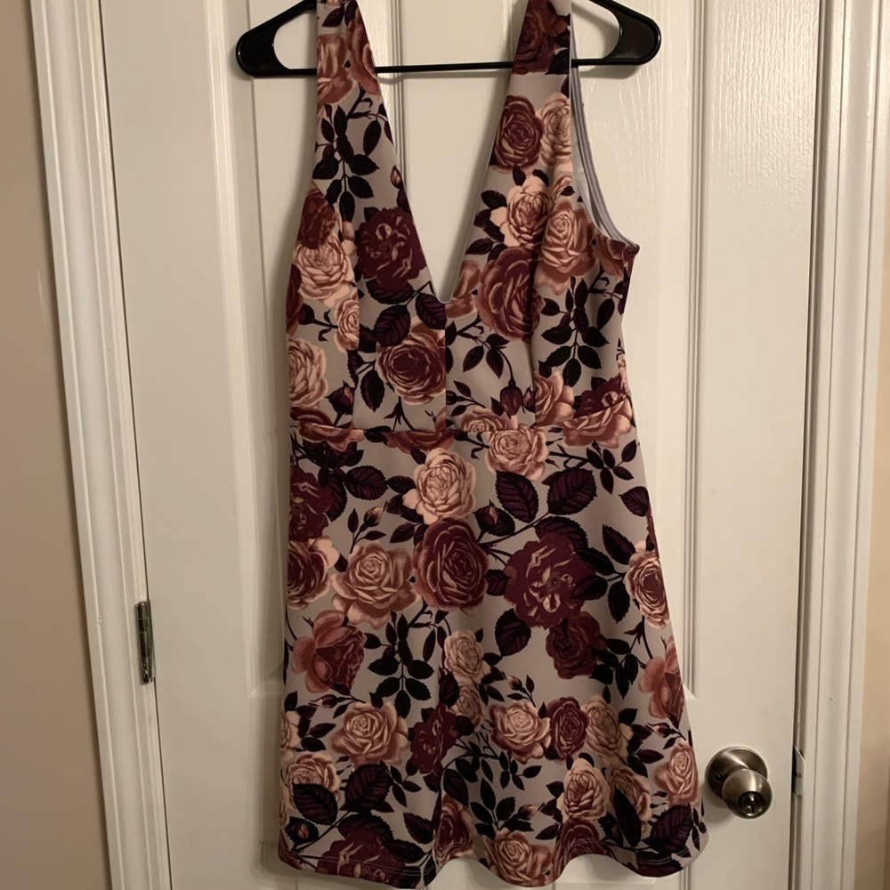 Floral v neck dress